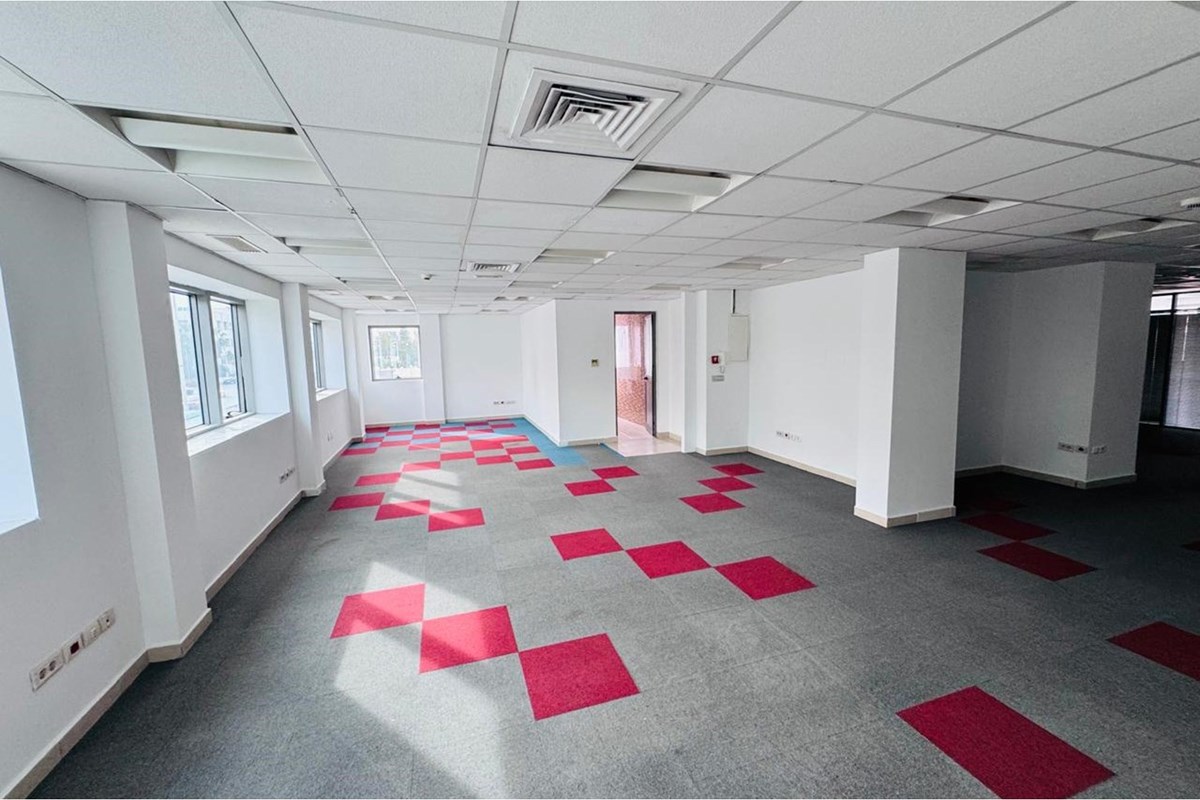 À LOUER – Immeuble de bureaux de 820 m² au Kram