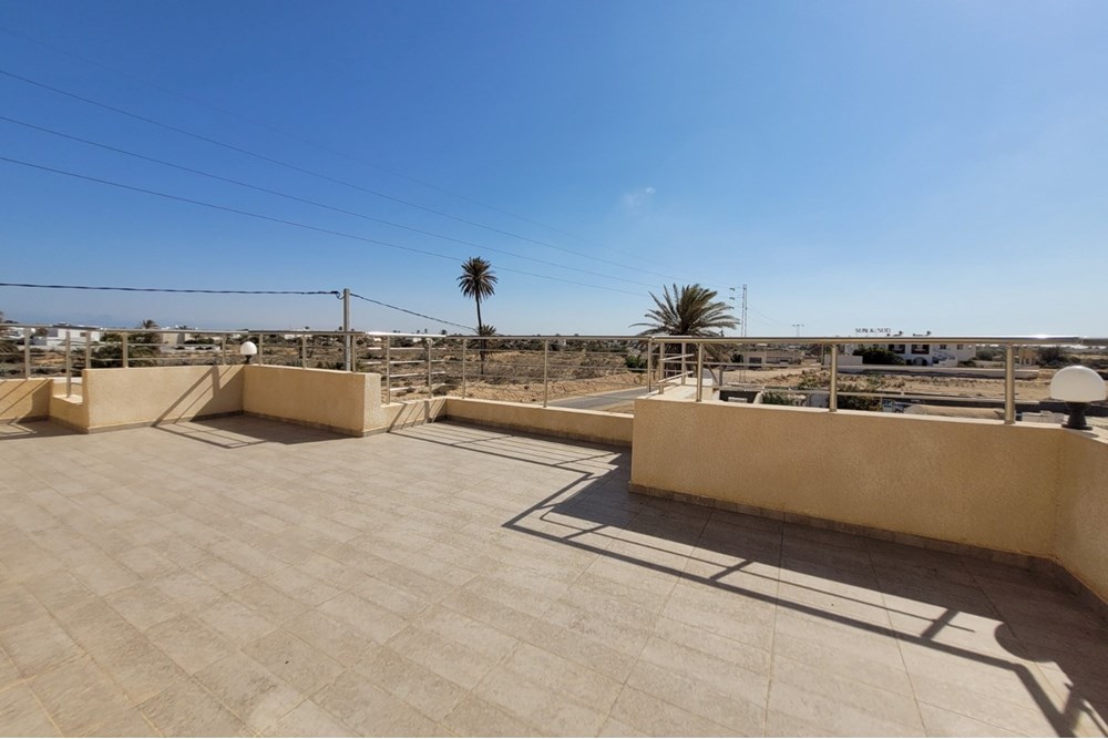 A louer, khalil 3 avec piscine à Djerba à mezreya