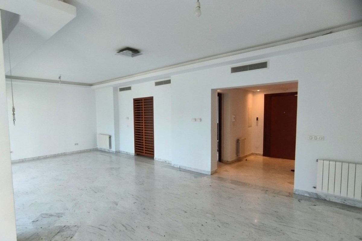 Appartement moderne à louer aux Jardins du Lac 2