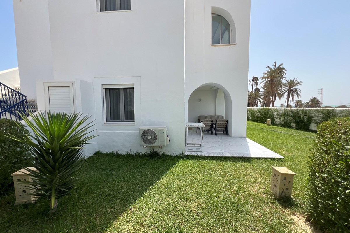 RC d'une villa vue de mer location annuelle