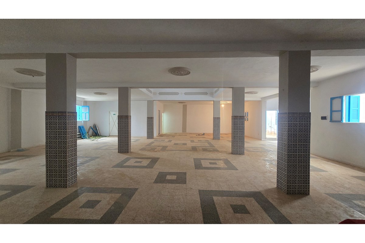 Dépôt polyvalent à vendre à Ajim – 321,74 m²