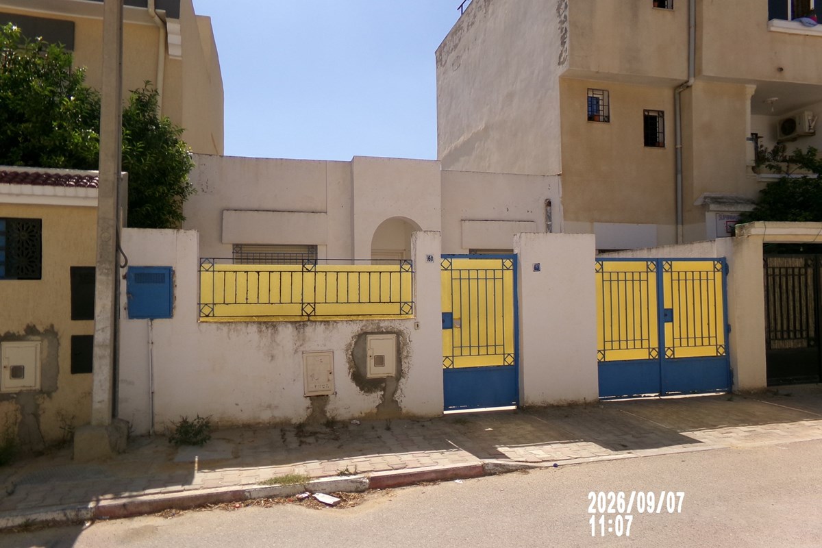 "Villa Spacieuse & Lumineuse à Cité Chaker"