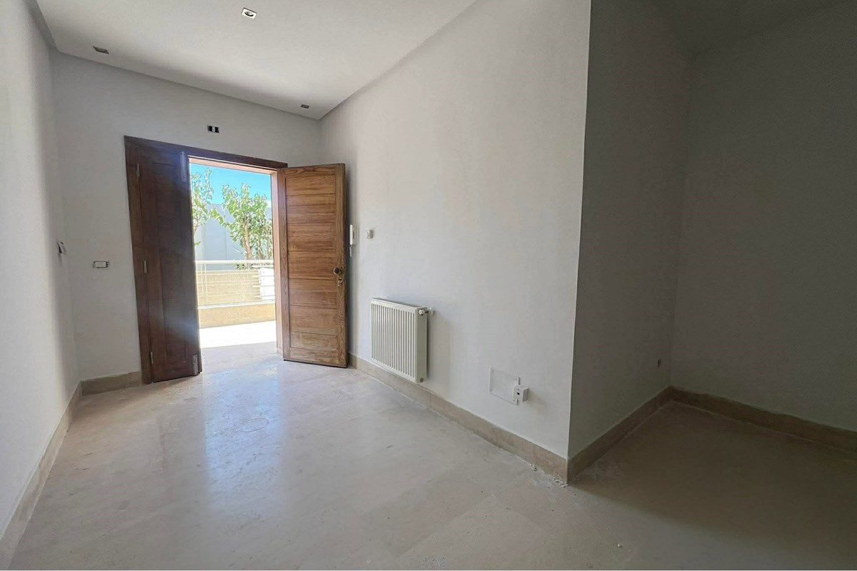 Duplex avec piscine à Louer - La Marsa