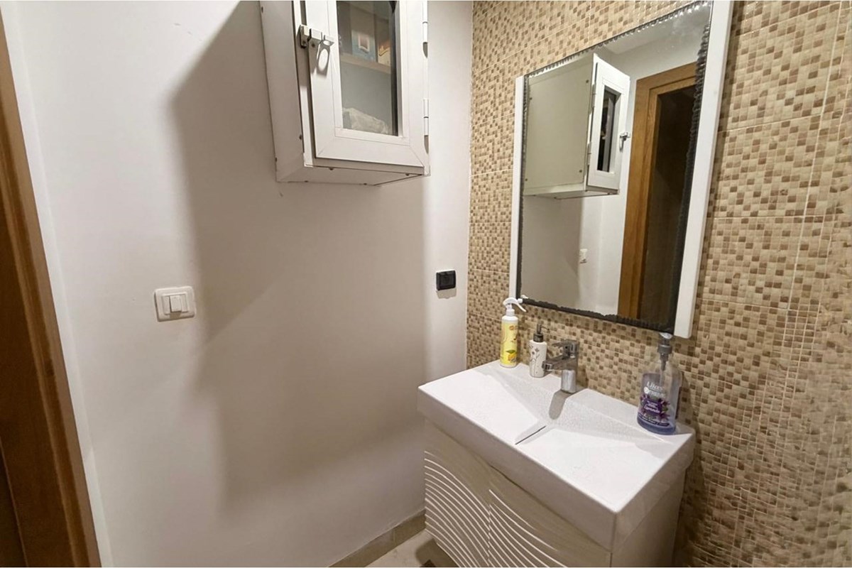 A vendre un appartement S+3 à Bhar Lazreg