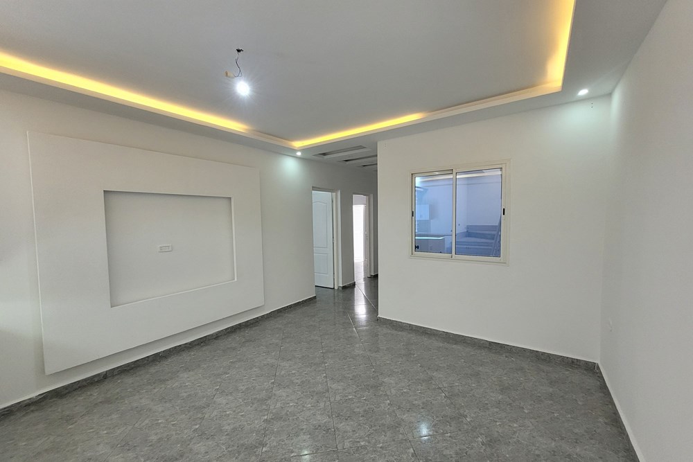 "Modern 2-Bed Apt in Vibrant Bizerte Nord"