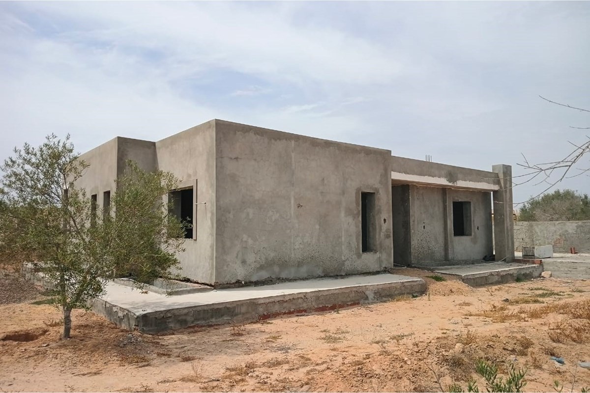 "Villa Moderne inachevée à Houmt Souk: