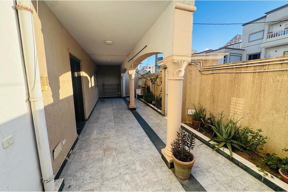 À VENDRE – Villa R+2 Khaznadar