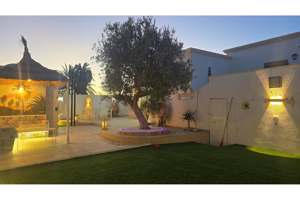 Maison S+2 traditionnelle à louer à Djerba