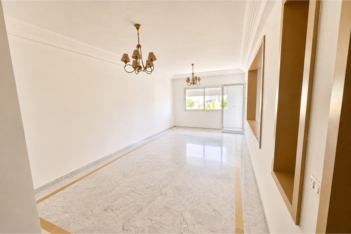 À LOUER – APPARTEMENT S+4 À L'AOUINA