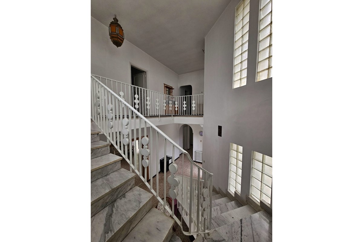 À Vendre – Villa de Prestige à Mutuelle Ville