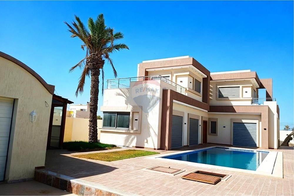 Maison avec piscine – Proche de la plage