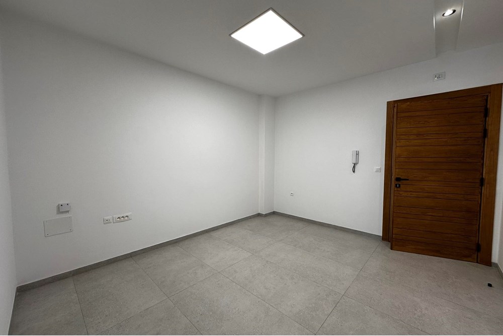 À Vendre : Bureau H1 à El Menzah 5
