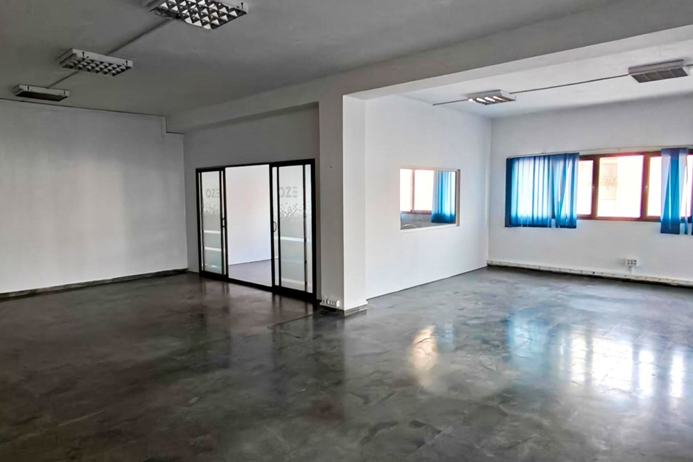 A louer Bureaux Open Space à la Z.I Kram (Lac 3)