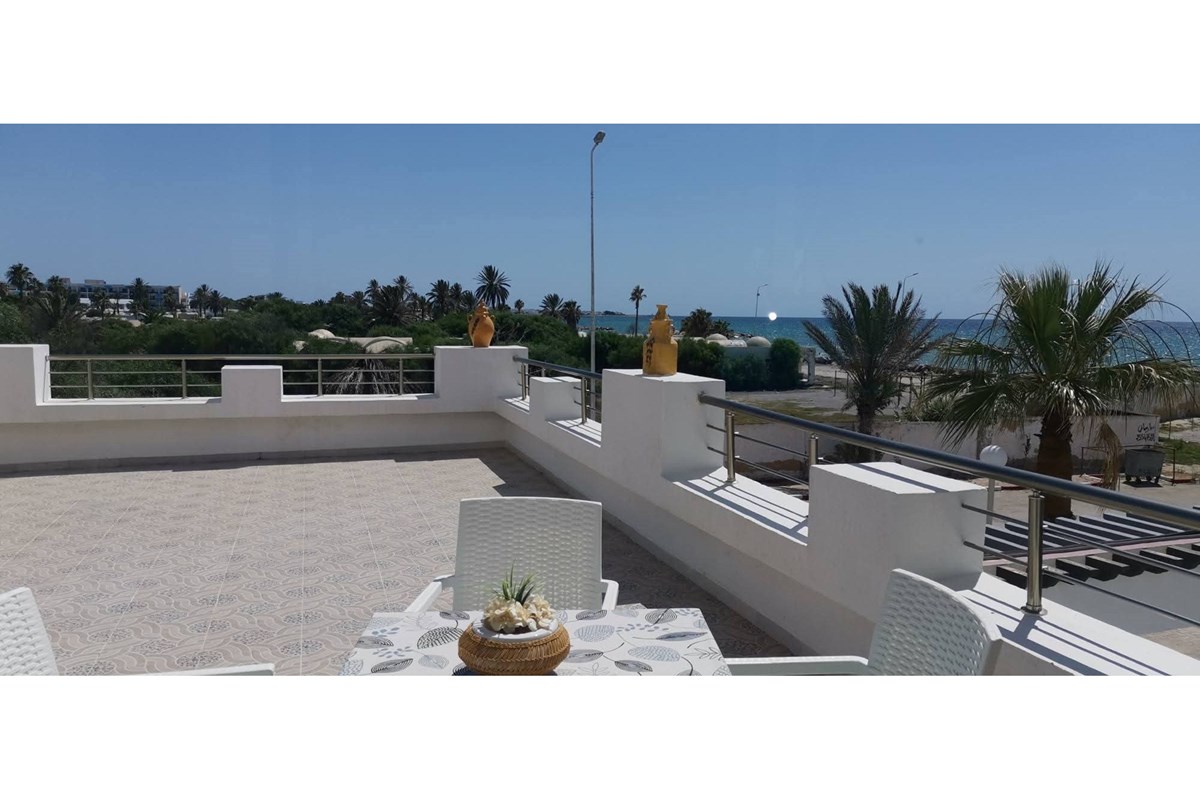 Bel appartement avec terrasse à Nabeul