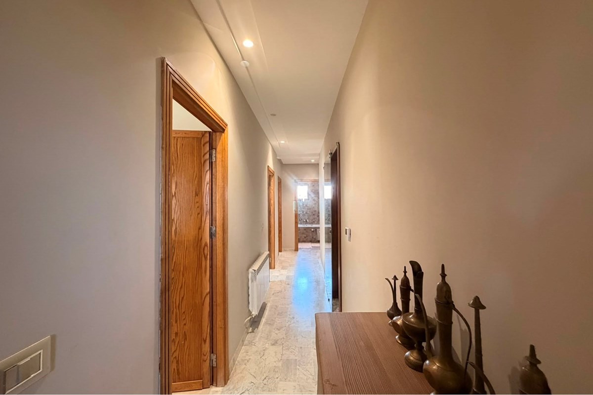 A vendre un appartement S+3 à Riadh Landalous