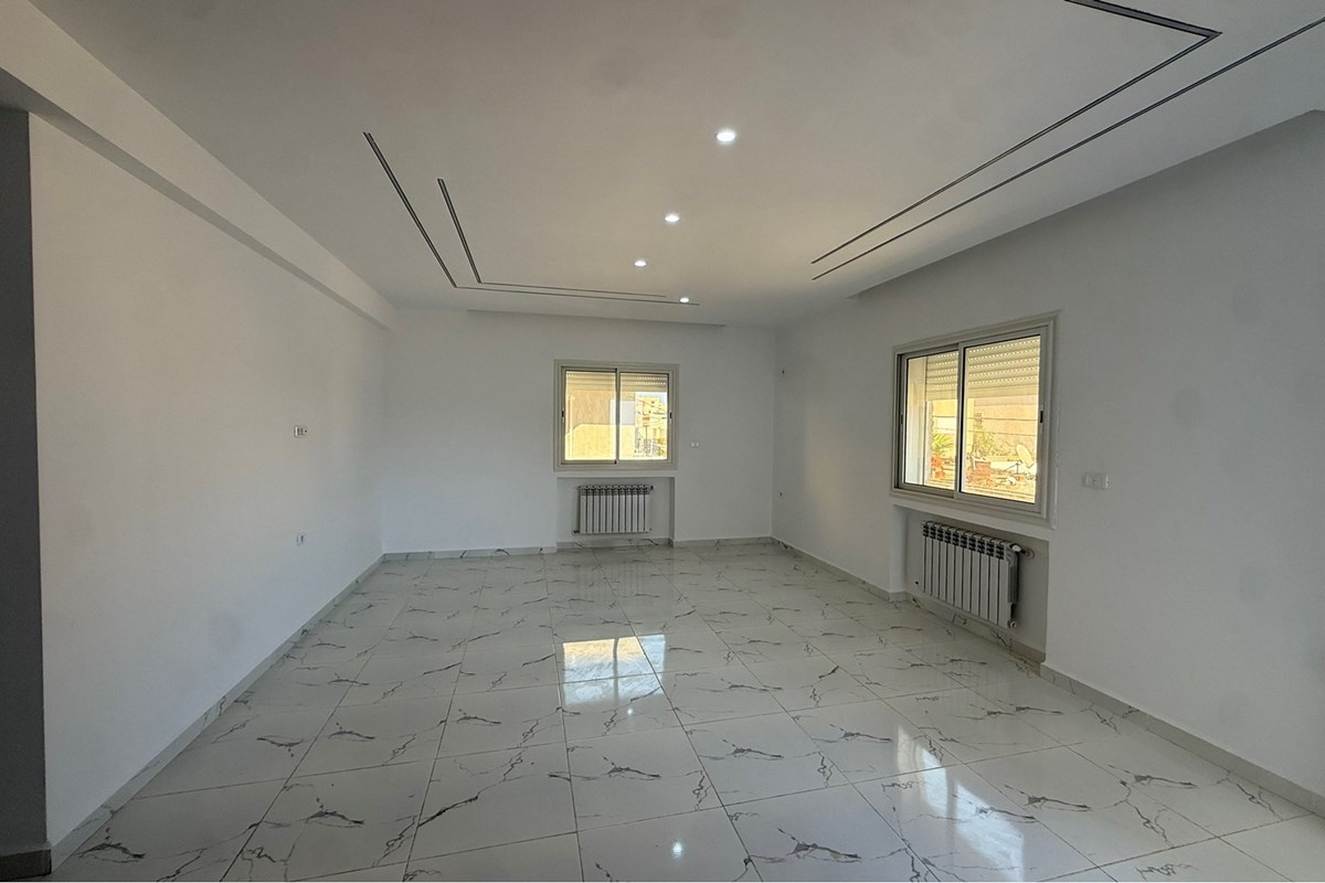 À vendre Maison S+2 avec piscine à Borj Louzir