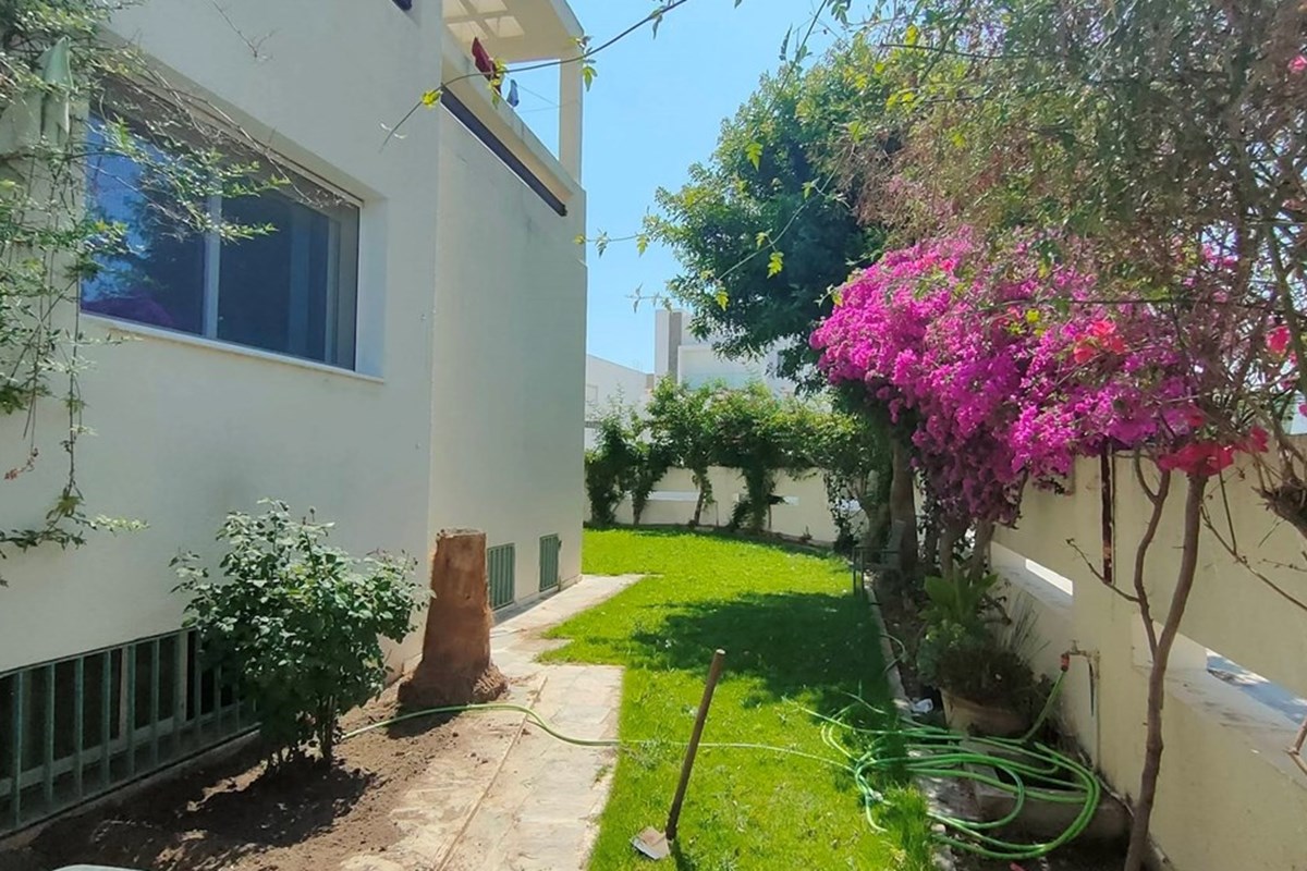 A louer villa s+3 a gammarth