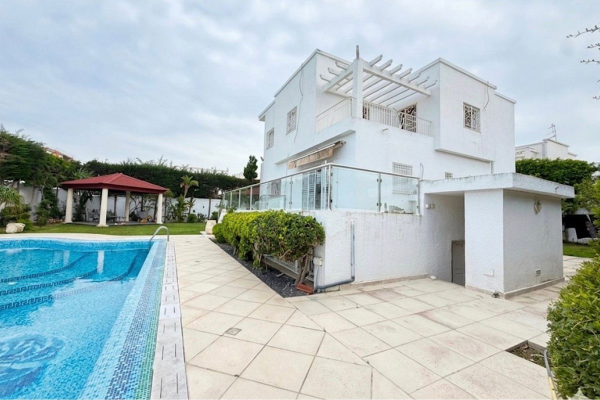 A VENDRE VILLA À GAMMARTH