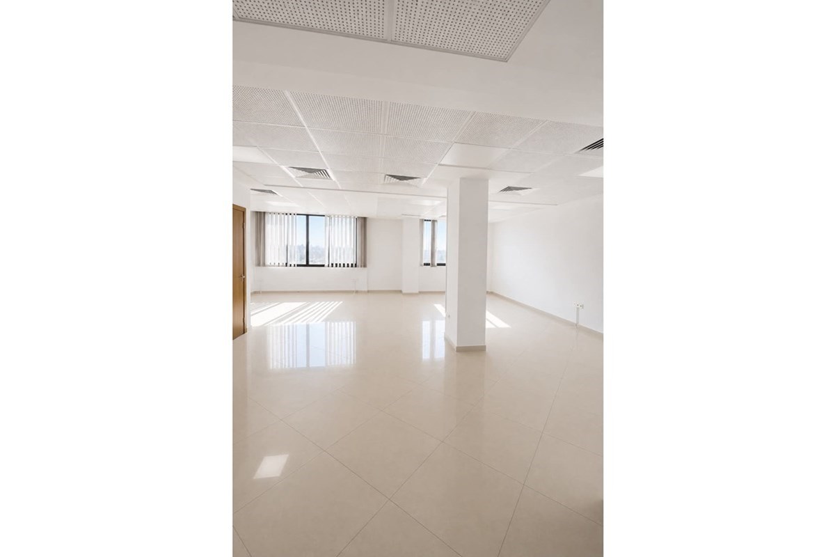 "Bureau à Louer -Centre Urbain Nord"