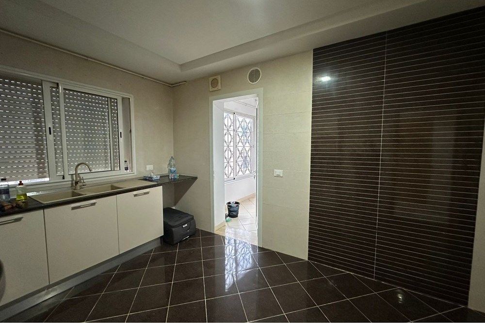 A louer un appartement S+3 à Ennasr