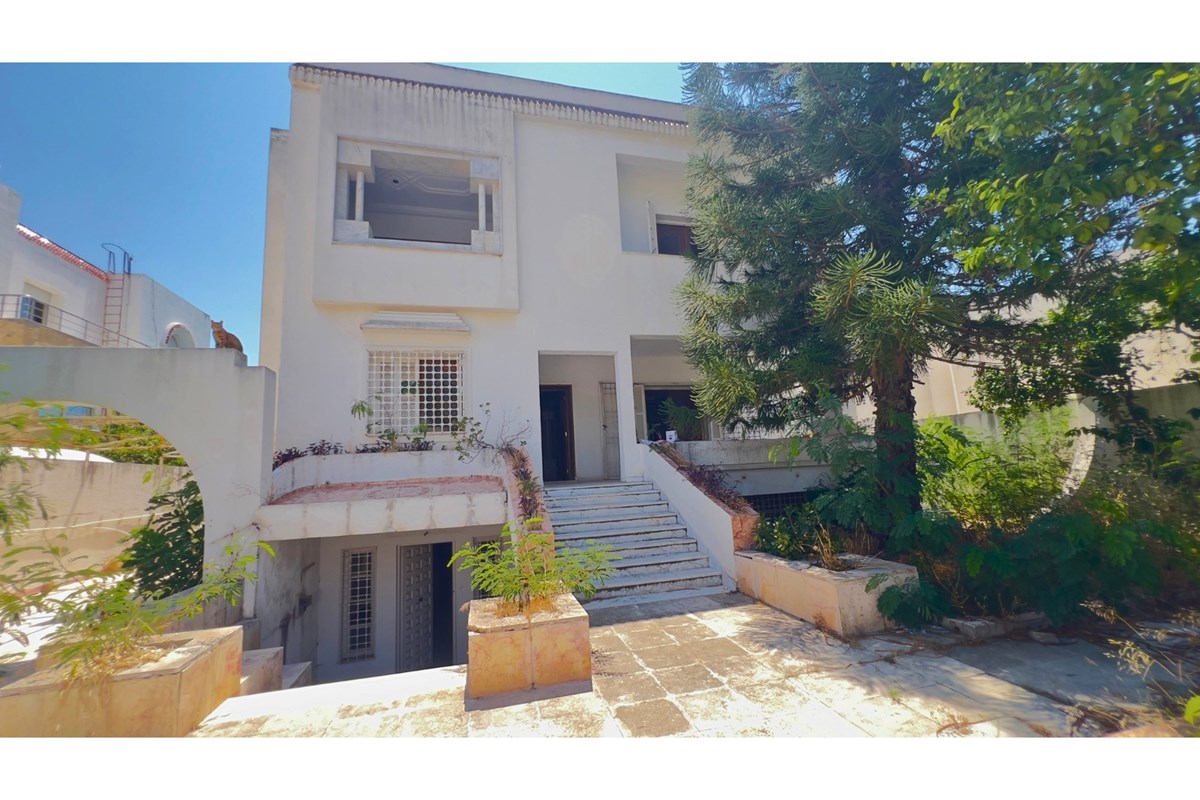 À Vendre Villa à Rénover à El Menzah 6