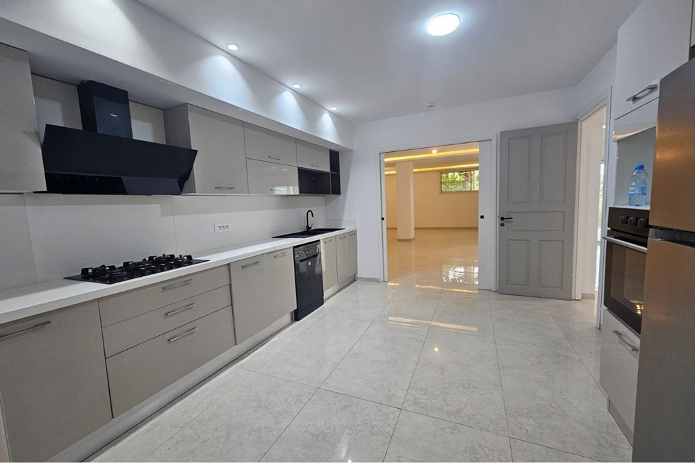 A Louer à La Marsa: Villa Moderne