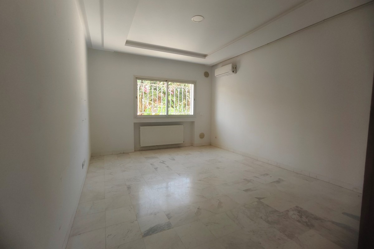 A Vendre Appartement S1 À La soukra