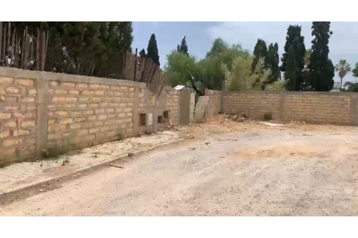 Terrain R+2 de 966m² avec Titre Bleu à Nabeul