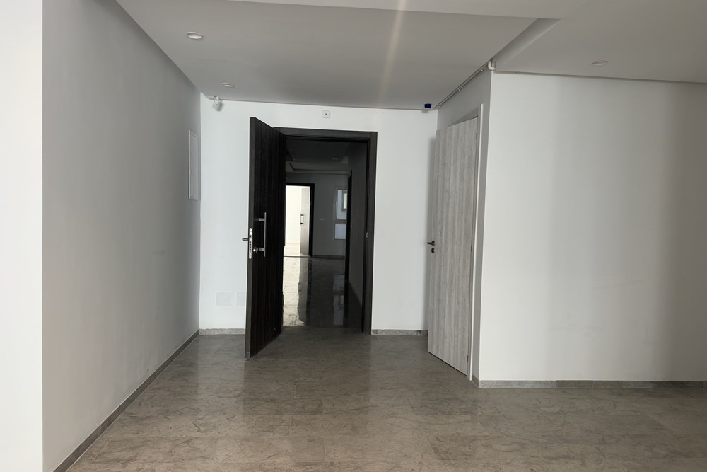 شقة من طابقين جديدة S+3 مع حديقة – 175 م²