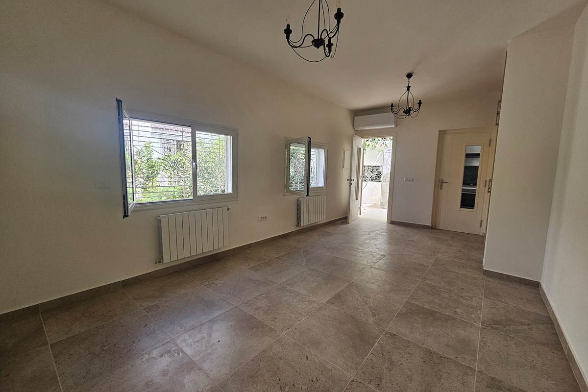 Découvrez un appartement au RDC à Marsa Les Juges