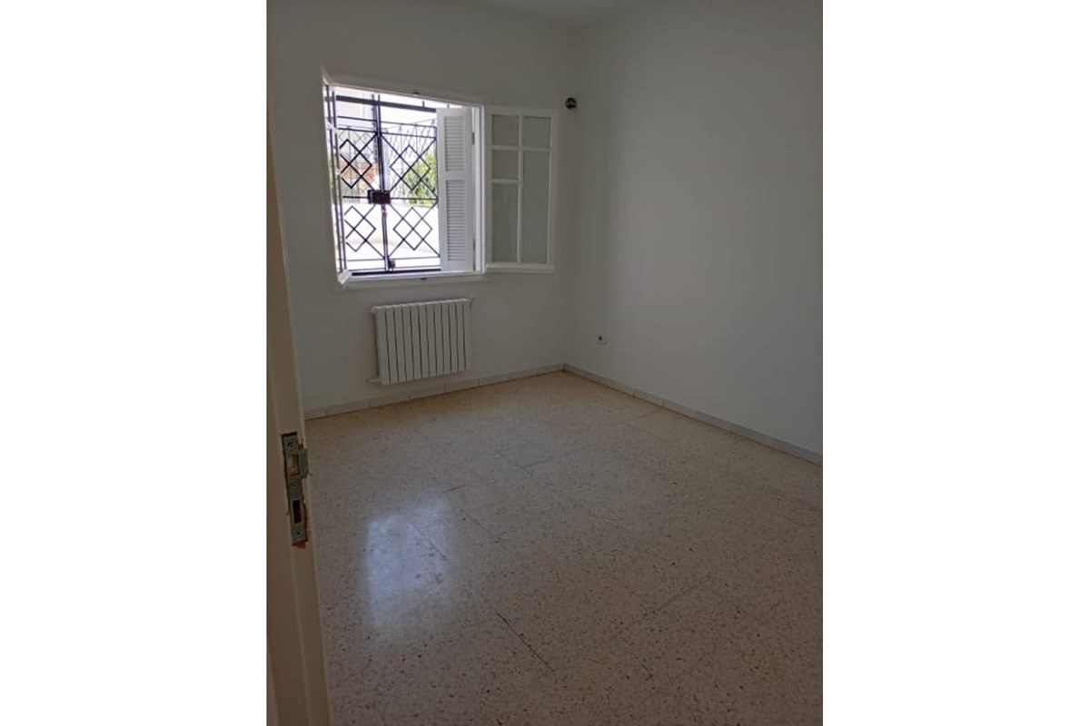 À VENDRE – Appartement S+3 à Borj Louzir