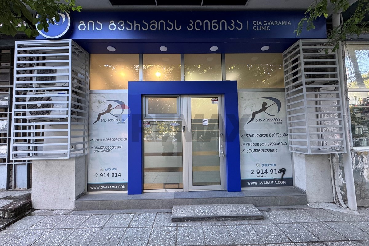 Commercial space for rent in Dighomi Massif