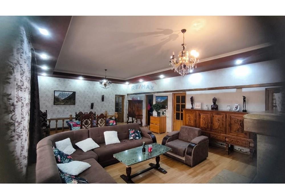 House for sale in Vedzisi