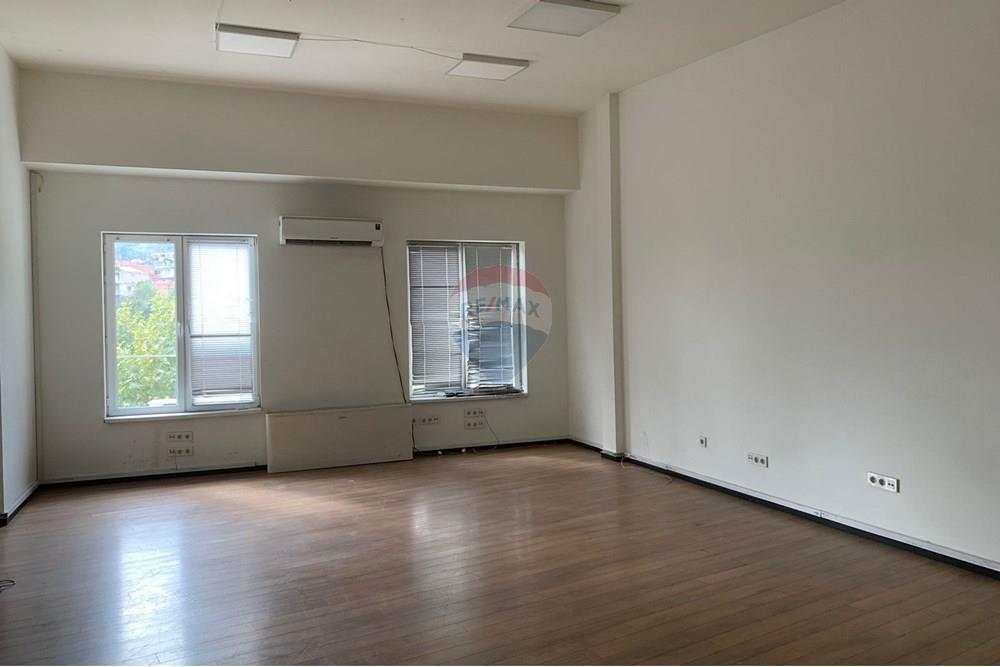 For sale: Office space on Heroes Square - Photo 3