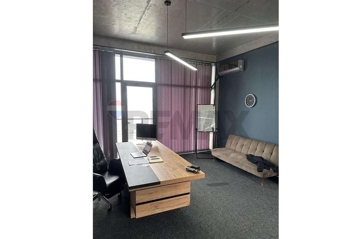 Office space for rent. - Main Photo