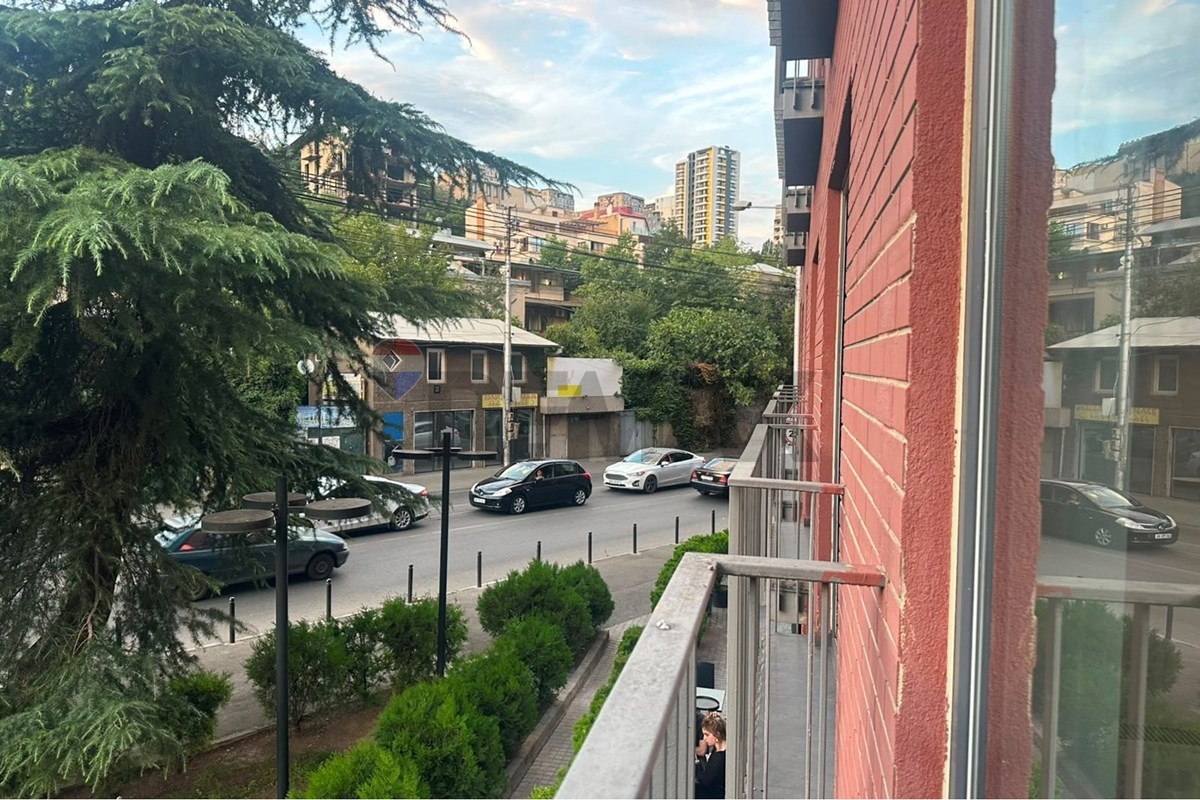ქირავდება საოფისე ფართი m² ნუცუბიძეზე - Photo 2