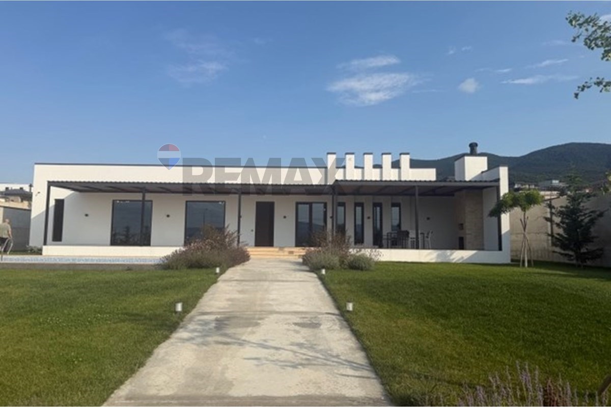 Premium Villa in Saguramo - Main Photo