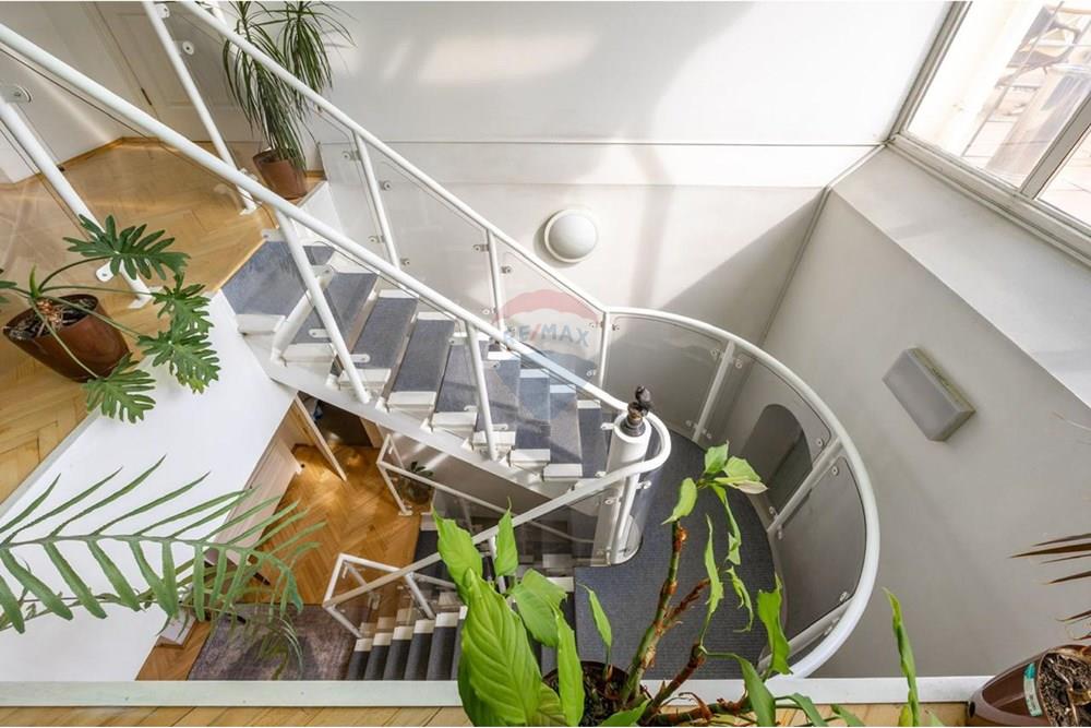 Luxurious Property for sale - Photo 2