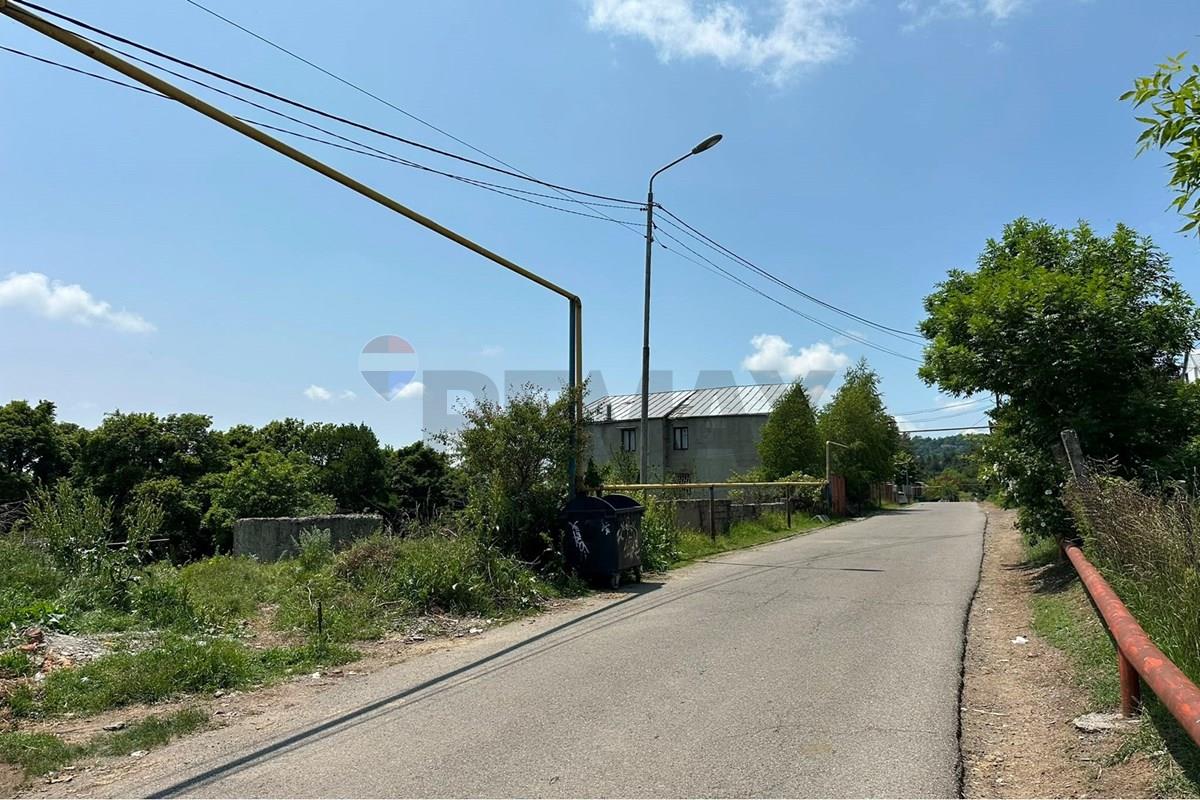 Build Your Dream Home: 1101sqm Land in Kojori