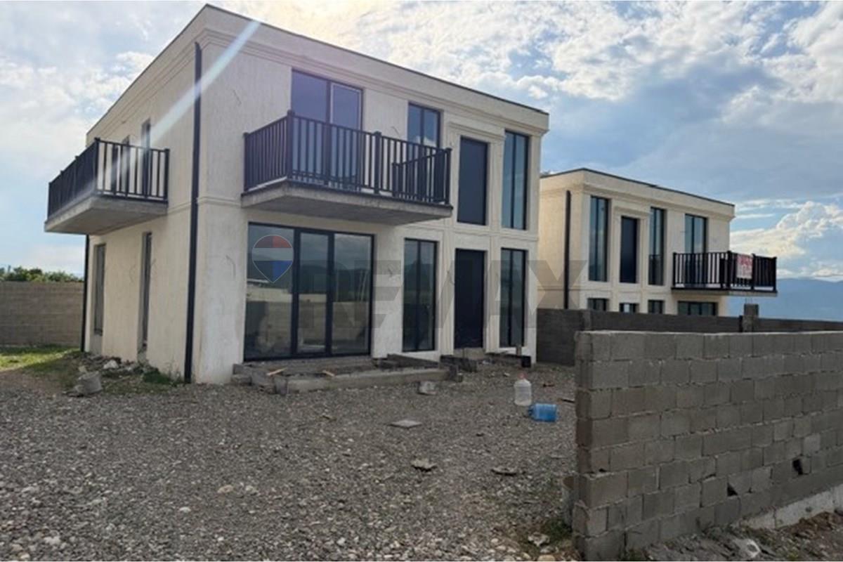 3 Houses in Saguramo - Photo 2