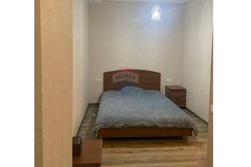 An apartment is for rent on Khiliani, Saburtalo - Photo 5