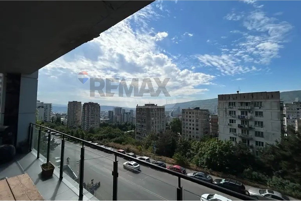იყიდება 4-ოთახიანი ბინა ბლოქს ნუცუბიძეზე - Photo 3