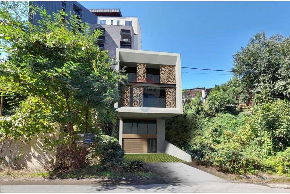 A plot of land is for sale - Main Photo