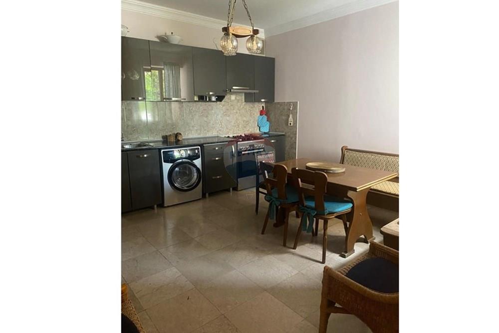 House for rent - Photo 4