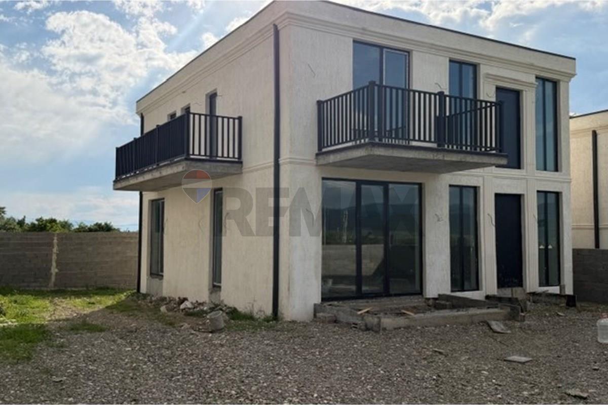 3 Houses in Saguramo - Main Photo