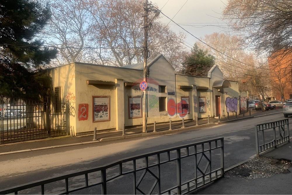 Prime Investment Property on Chkheidze St.