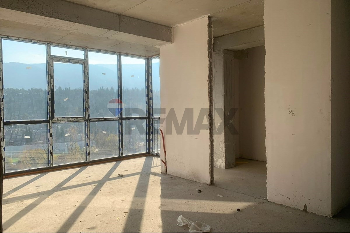 Modern 2-Bedroom Apartment on Universiteti Street