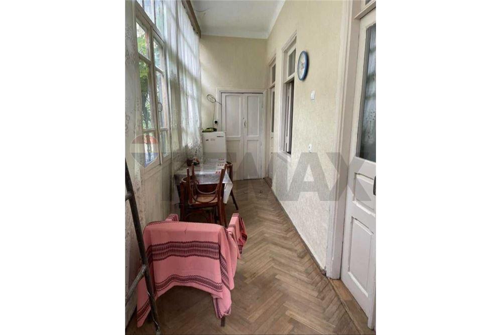 For Sale in Sololaki - Photo 2