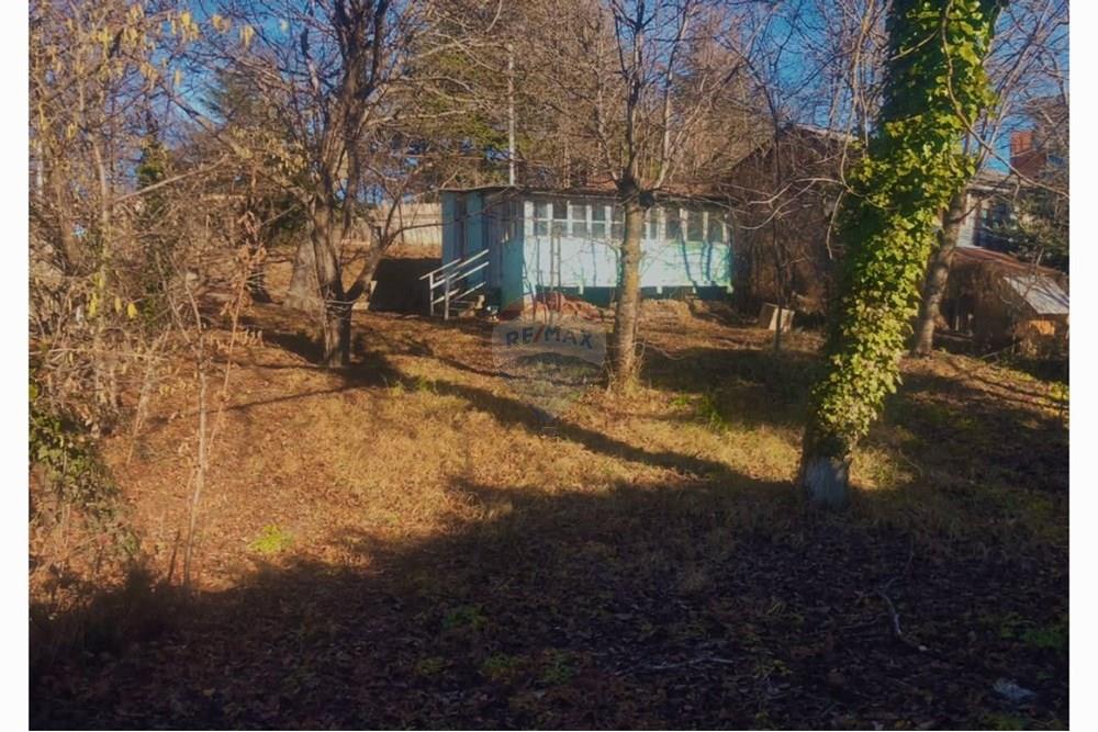 Land plot for sale in Tskneti