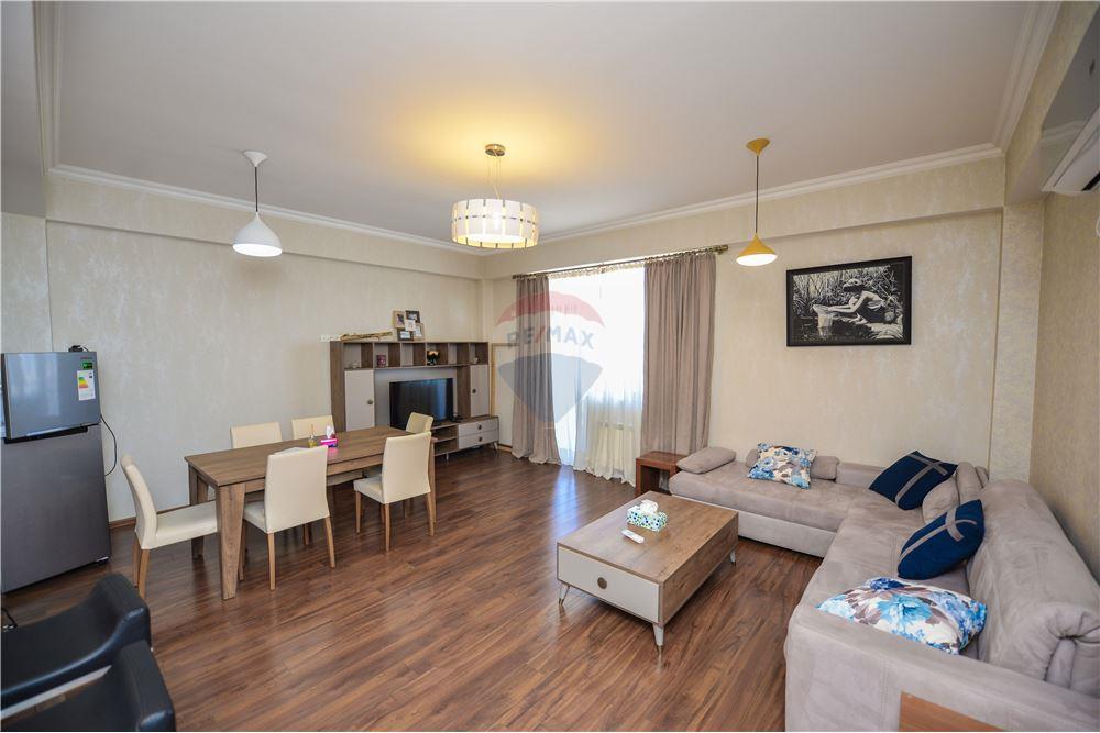 An apartment is for rent in Vake - Photo 5